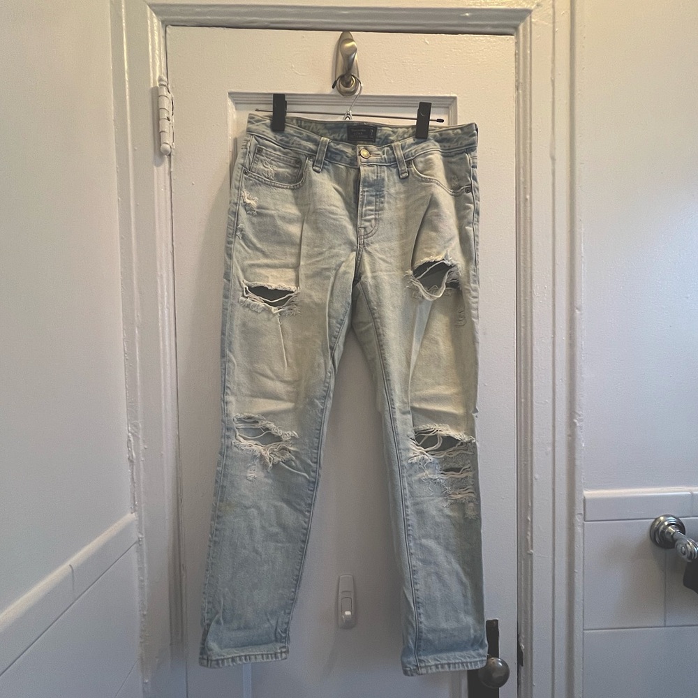 Abercrombie & Fitch Boyfriend Jeans